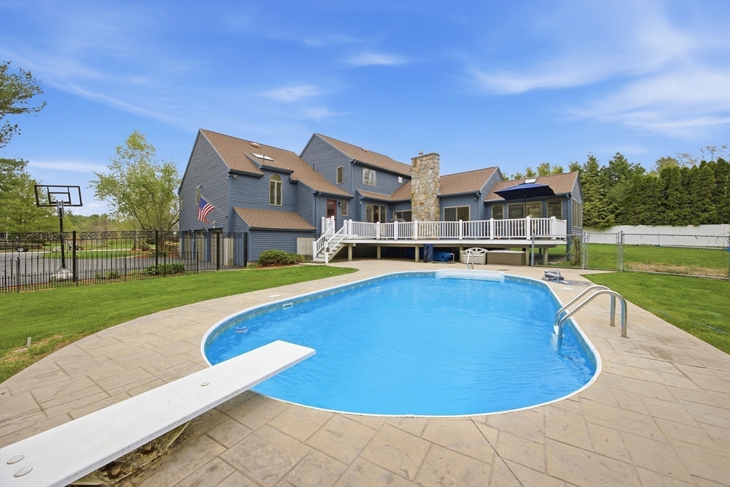 5 Powers Road Andover, MA 01810 - Photo 4 of 42