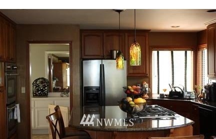 1921 237th Place Southeast Bothell, WA 98021 - Photo 3 of 6