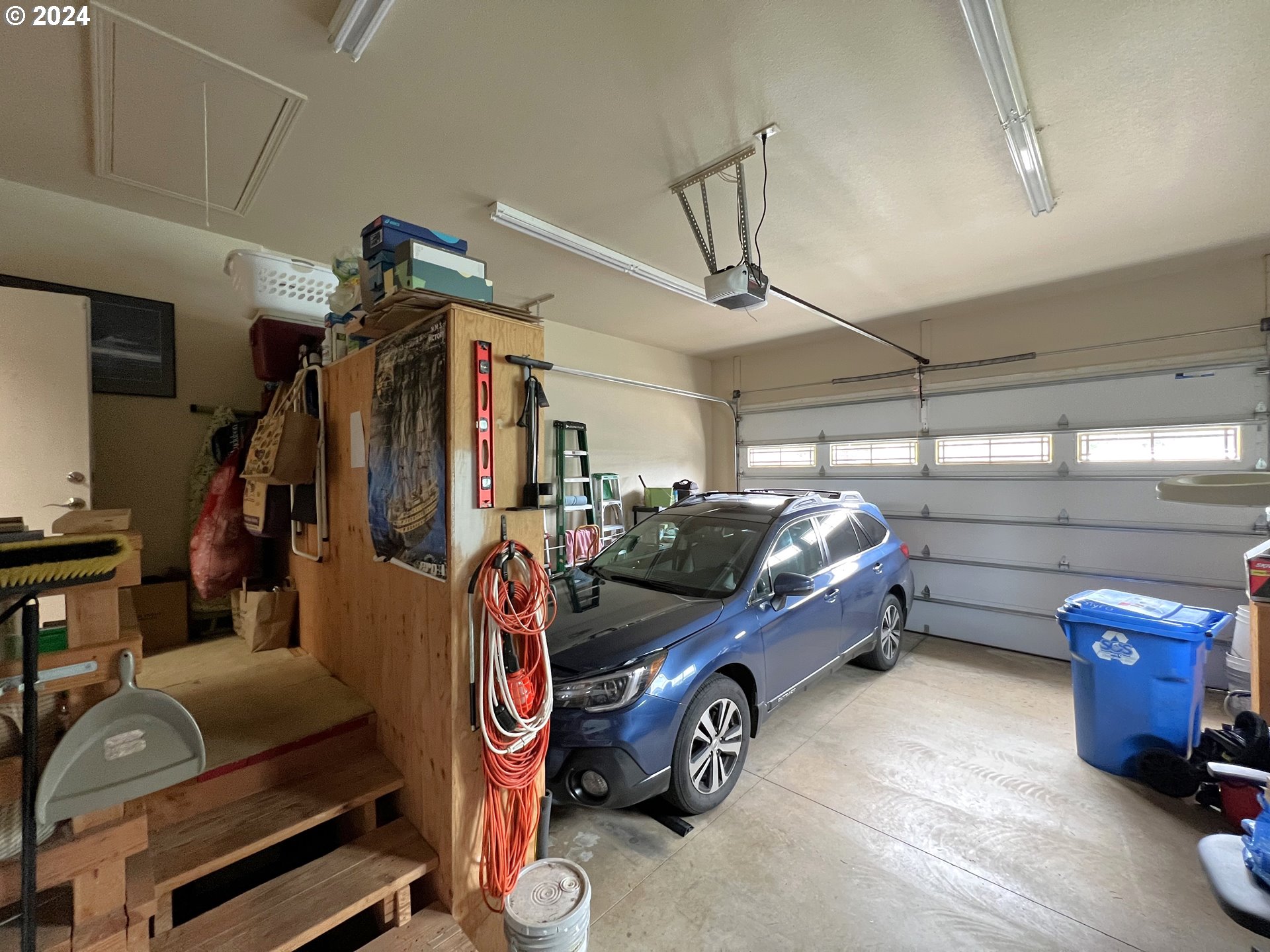 2375 Arthur Drive Reedsport, OR 97467 - Photo 33 of 35 Garage