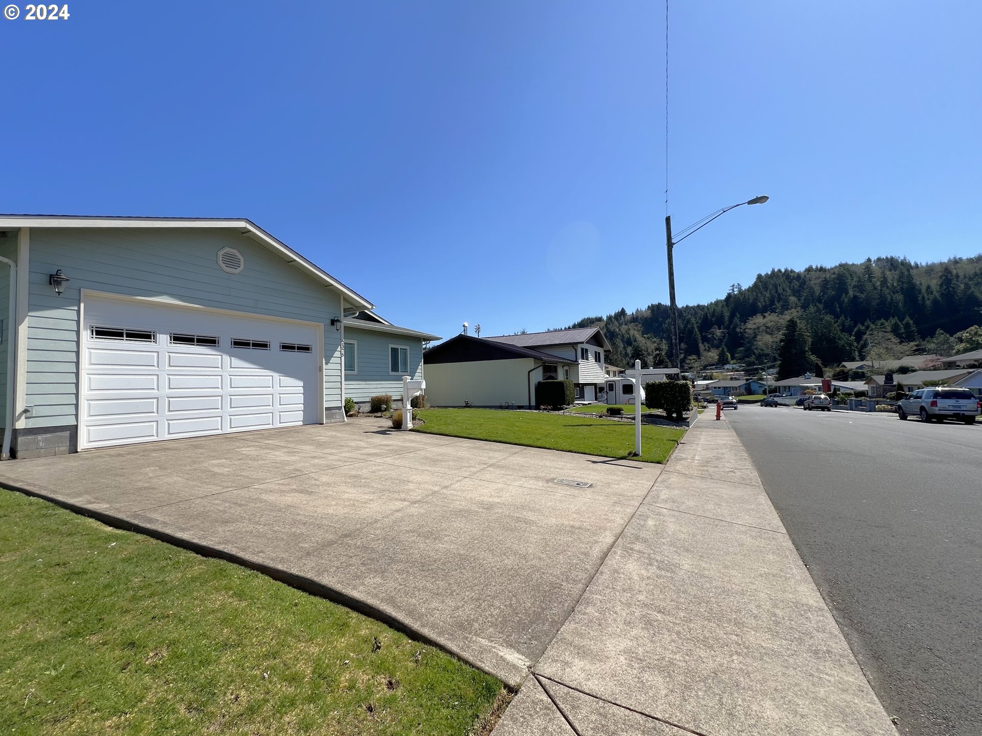 2375 Arthur Drive Reedsport, OR 97467 - Photo 5 of 35 Gallery Image 5