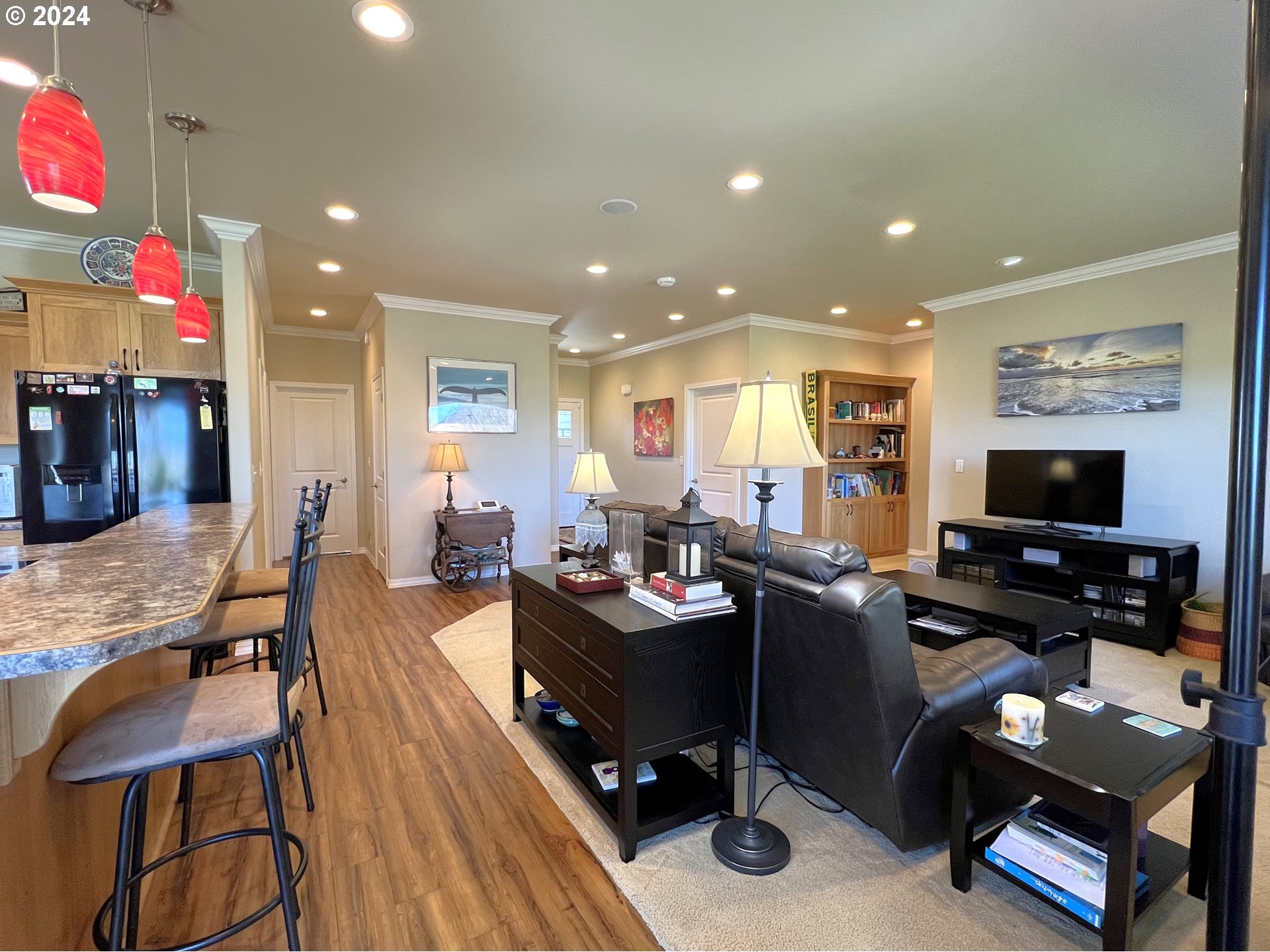 2375 Arthur Drive Reedsport, OR 97467 - Photo 9 of 35 Living Room