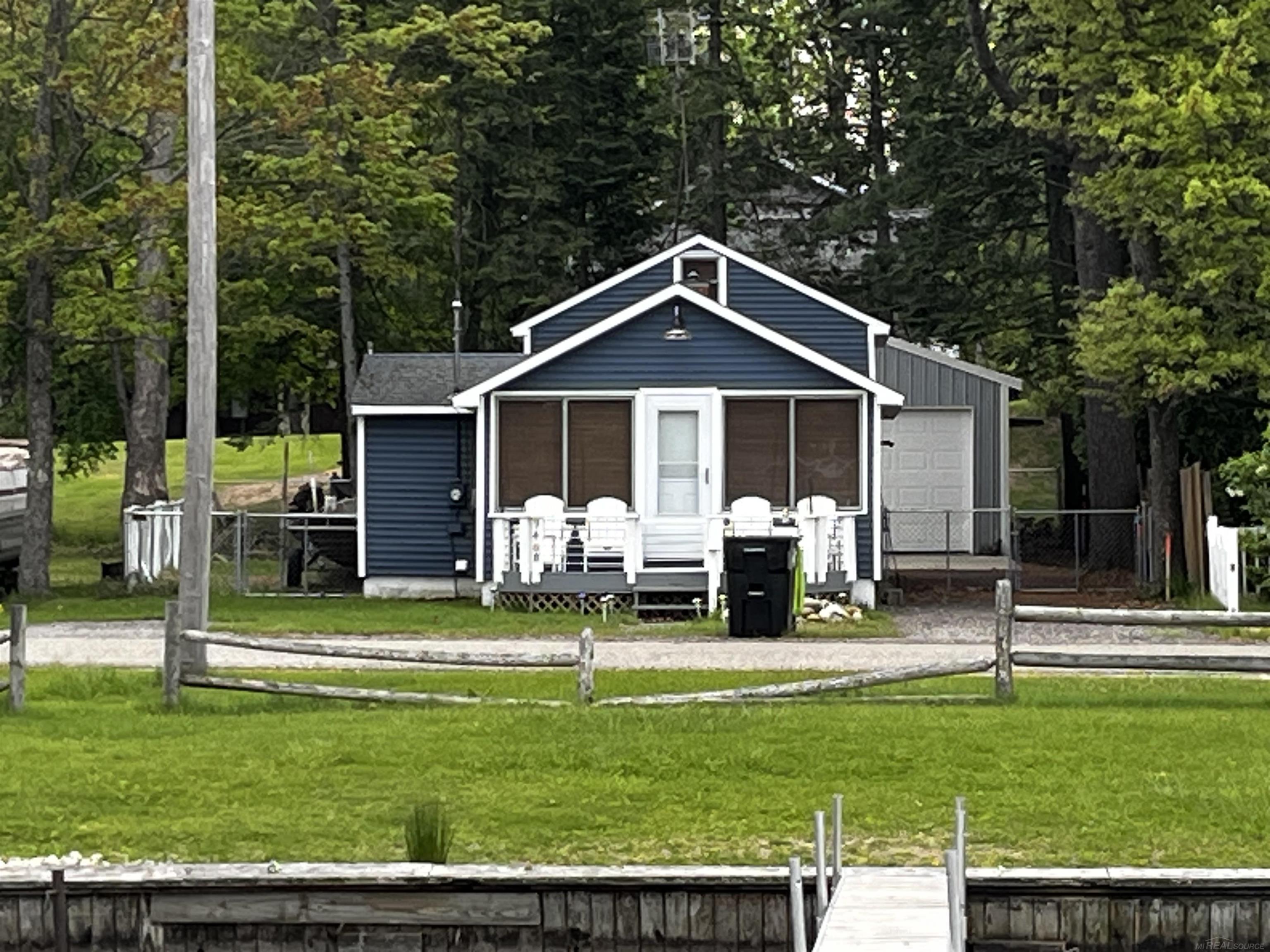 9408 Adams Road St. Helen, MI 48656 - Photo 7 of 39 50176951-d9b00731-0317-4094-92b7-cc906559a6a7.JPG