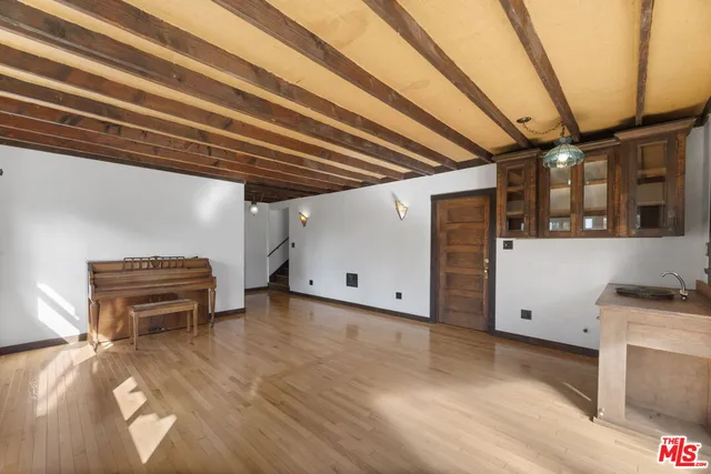 $8,000 | 1409 Avon Park Terrace, Los Angeles, CA 90026