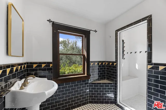 $8,000 | 1409 Avon Park Terrace, Los Angeles, CA 90026