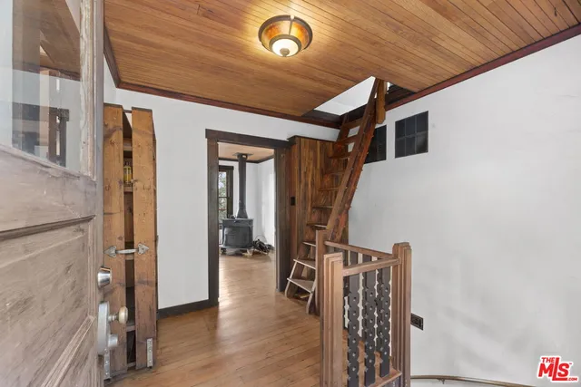 $8,000 | 1409 Avon Park Terrace, Los Angeles, CA 90026