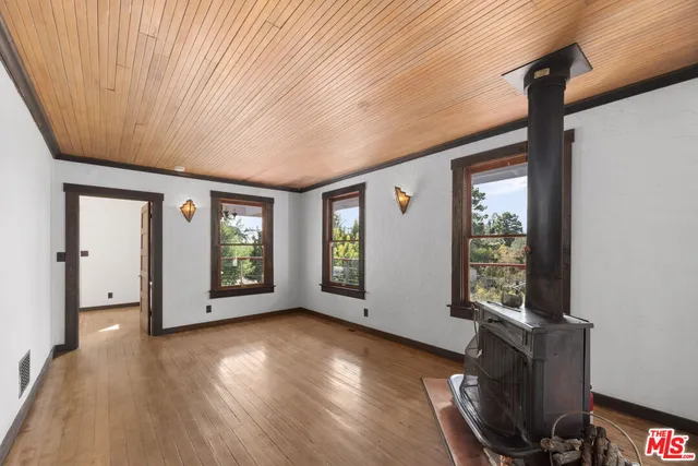 $8,000 | 1409 Avon Park Terrace, Los Angeles, CA 90026