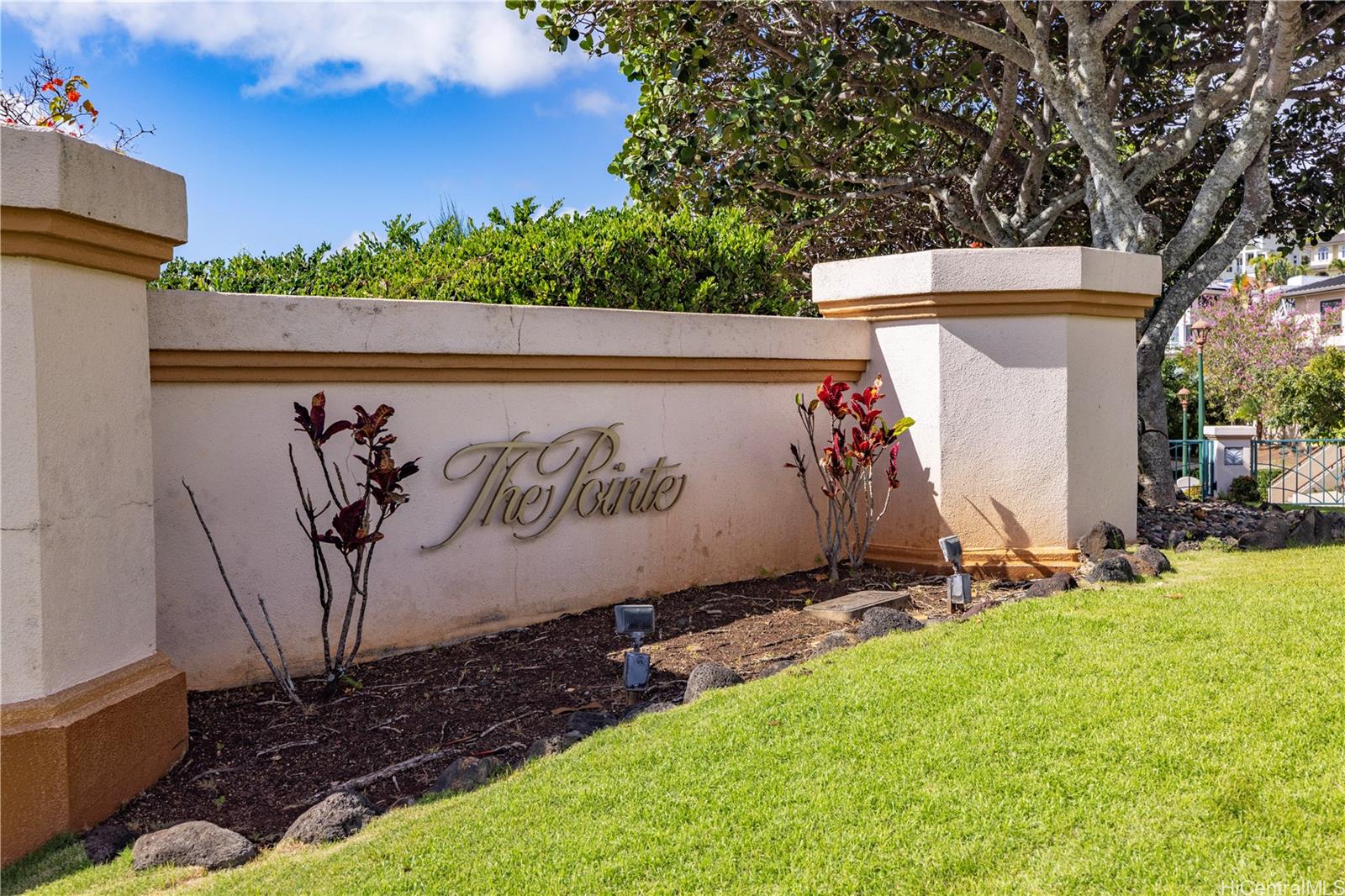 549 Moaniala Street Honolulu, HI 96821 - Photo 17 of 23 Behind the exclusive enclave "The Pointe"