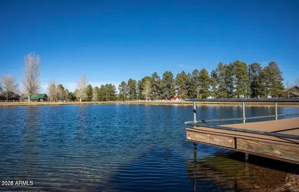 $1,825 | 2399 Quarter Horse Trail, Unit 241, Overgaard, AZ 85933