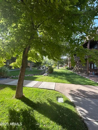 $1,825 | 2399 Quarter Horse Trail, Unit 241, Overgaard, AZ 85933