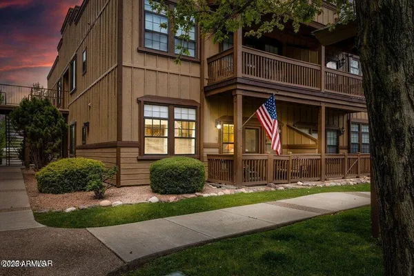 $1,825 | 2399 Quarter Horse Trail, Unit 241, Overgaard, AZ 85933