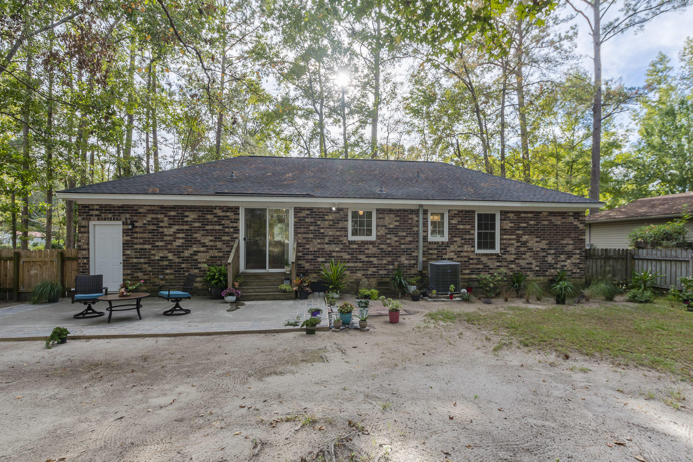 1962 Teakwood Road Charleston, SC 29414 - Photo 5 of 21 _CV19548-HDR