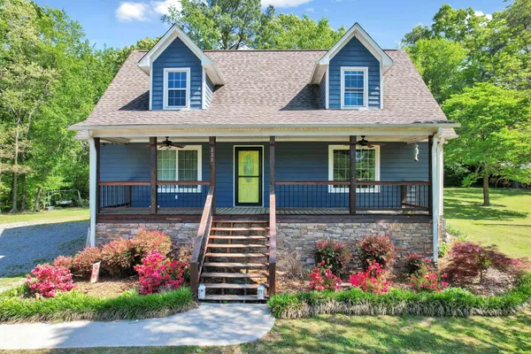 $335,000 | 225 East Massachusetts Avenue, Whitwell, TN 37397