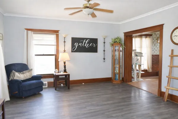 $89,900 | 112 7th Avenue, Sterling, IL 61081