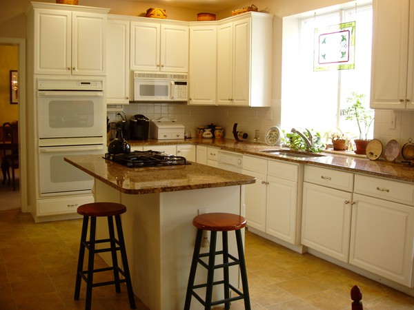 65 Waterman Road Canton, MA 02021 - Photo 6 of 28 Gallery Image 6