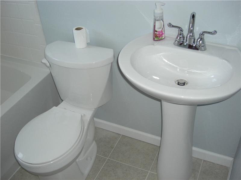 108 Summit Street Butler, PA 16001 - Photo 12 of 17 Master Bath/Spa.