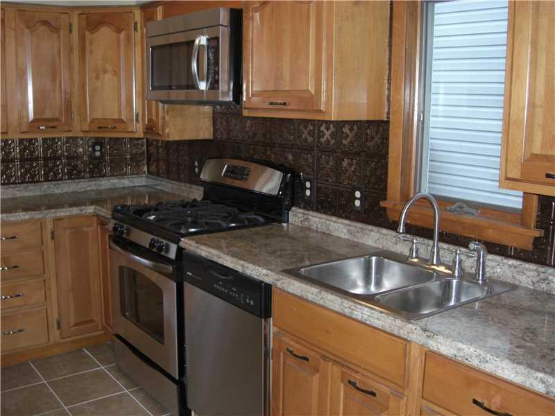 108 Summit Street Butler, PA 16001 - Photo 4 of 17 Kitchen.