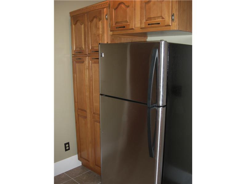 108 Summit Street Butler, PA 16001 - Photo 6 of 17 Kitchen.