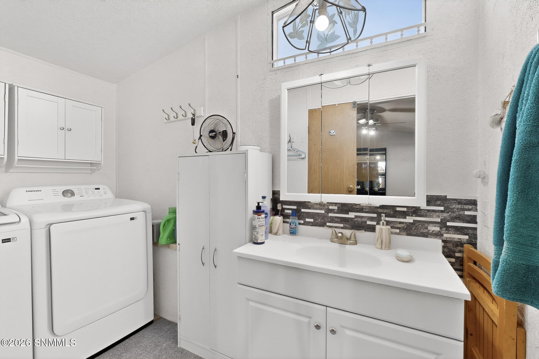 317 Gonzalez Road La Mesa, NM 88044 - Photo 15 of 26 36-3D-Casas-317-Gonzales-Rd-03202026_130