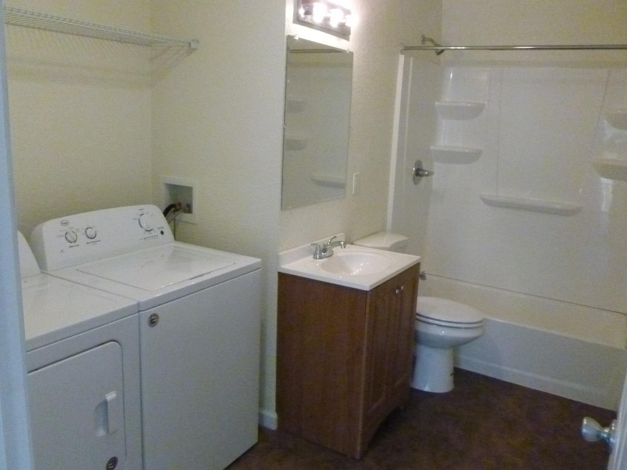104106 Hunter Circle Oak Ridge, TN 37830 - Photo 8 of 15 a bathroom with a sink toilet and shower