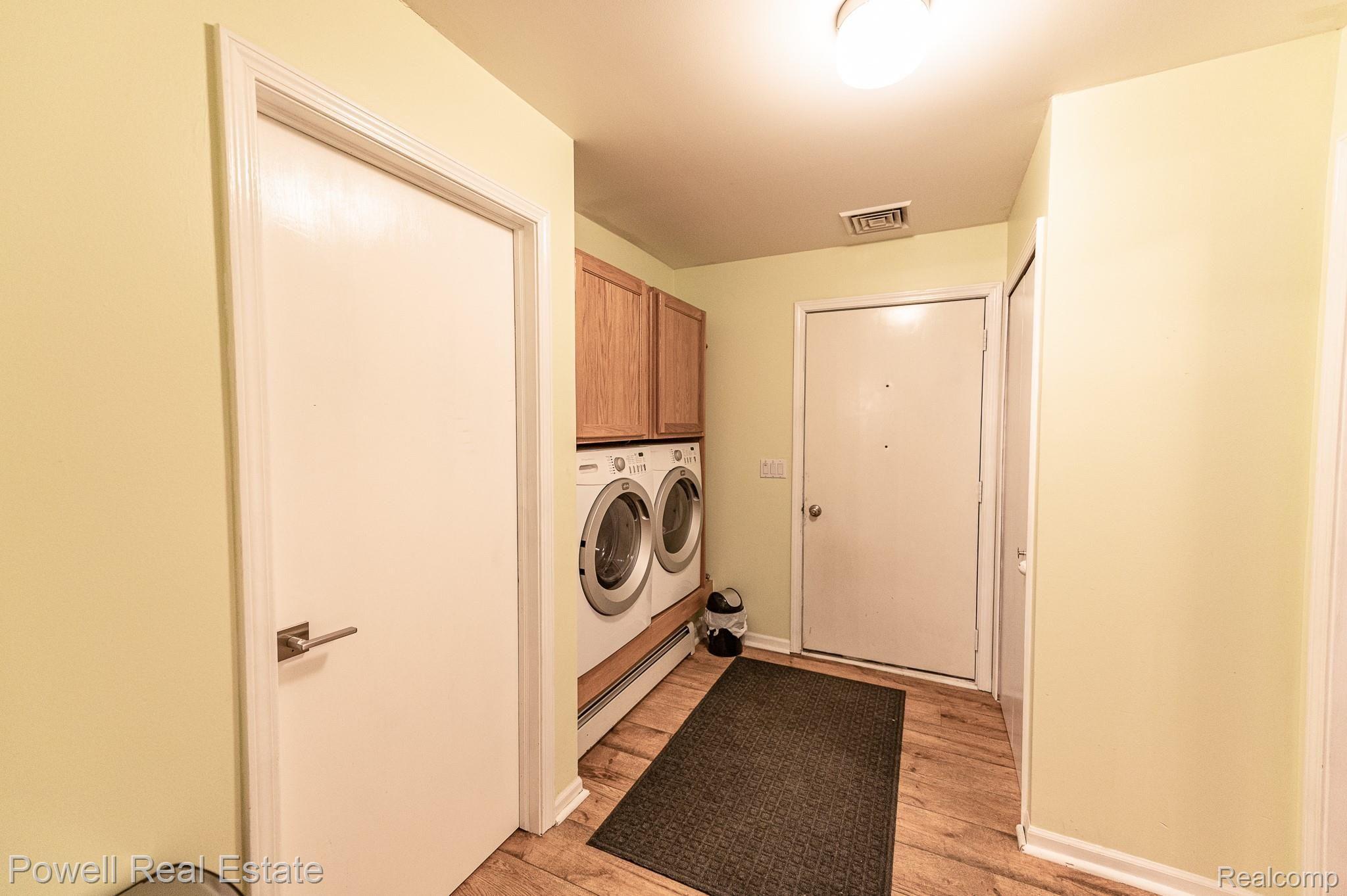 13197 Rattalee Lake Road Davisburg, MI 48350 - Photo 39 of 51 Laundry Room/Mud Room