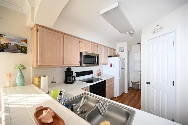 $227,000 | 4616 Greenbriar Drive, Unit H3, Little River, SC 29566