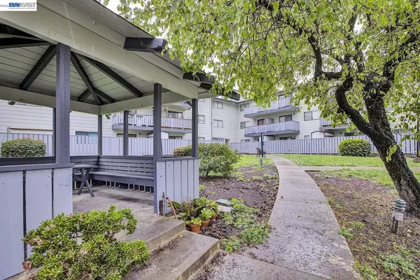$250,000 | 29300 Dixon Street, Unit 207, Hayward, CA 94544