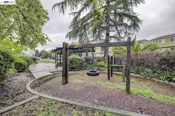 $250,000 | 29300 Dixon Street, Unit 207, Hayward, CA 94544