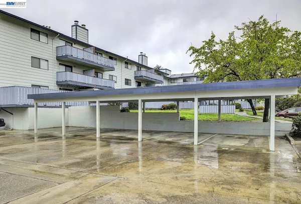 $250,000 | 29300 Dixon Street, Unit 207, Hayward, CA 94544