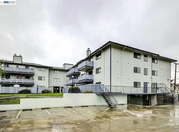 $250,000 | 29300 Dixon Street, Unit 207, Hayward, CA 94544