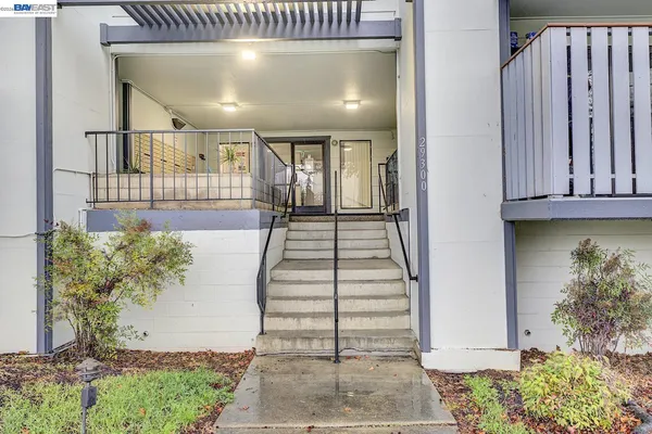 $250,000 | 29300 Dixon Street, Unit 207, Hayward, CA 94544