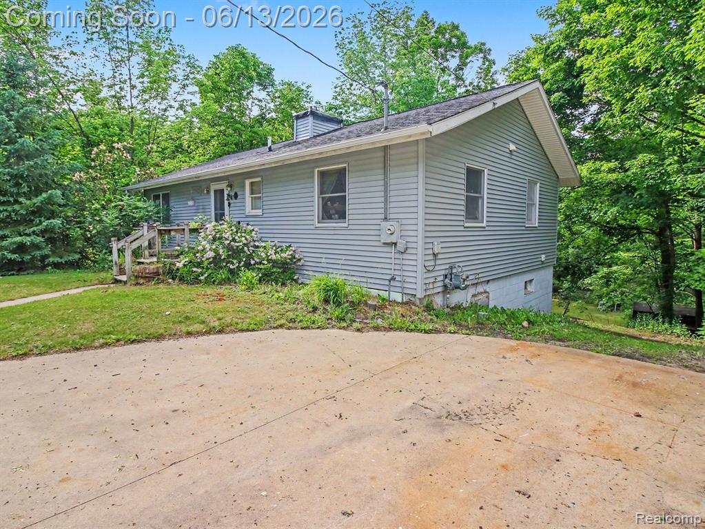 3621 Atkins Road Petoskey, MI 49770 - Photo 3 of 34