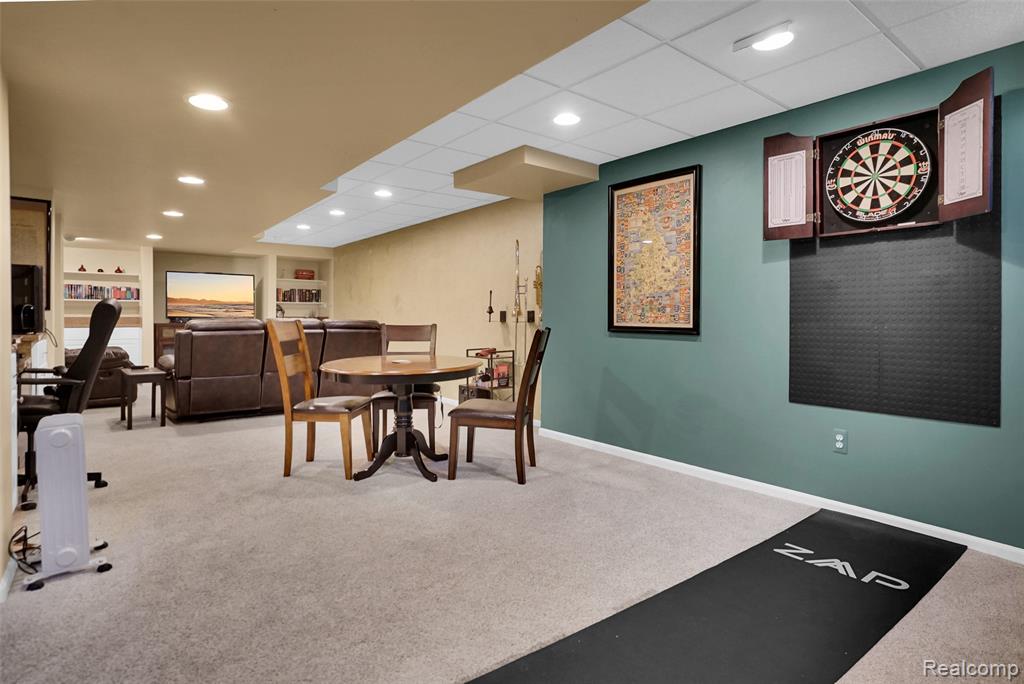 1400 Lakeview Drive Rochester Hills, MI 48306 - Photo 38 of 45