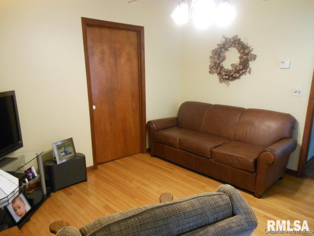 6257 Simpson Road Rochester, IL 62563 - Photo 9 of 35