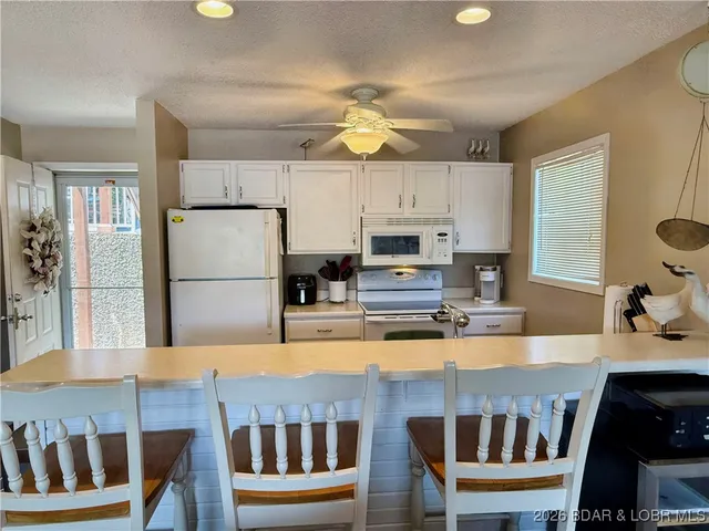 $254,000 | 431 Barbra Le Ln Ln Lake, Unit 431, Lake Ozark, MO 65049