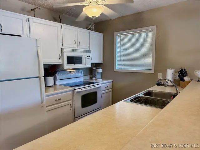 $254,000 | 431 Barbra Le Ln Ln Lake, Unit 431, Lake Ozark, MO 65049