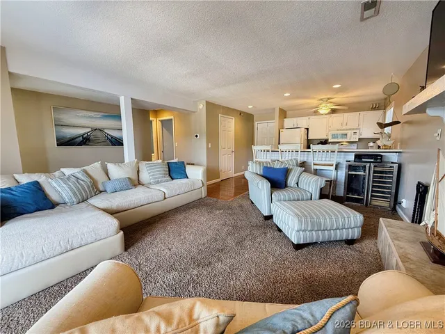 $254,000 | 431 Barbra Le Ln Ln Lake, Unit 431, Lake Ozark, MO 65049