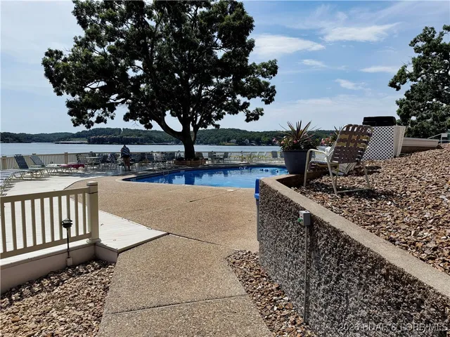 $254,000 | 431 Barbra Le Ln Ln Lake, Unit 431, Lake Ozark, MO 65049