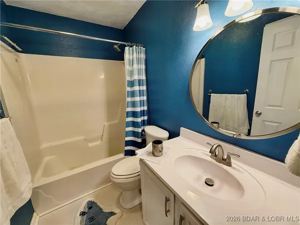 $254,000 | 431 Barbra Le Ln Ln Lake, Unit 431, Lake Ozark, MO 65049