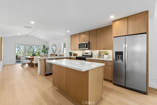 $1,425,000 | 22715 Vía Santiago, Mission Viejo, CA 92691