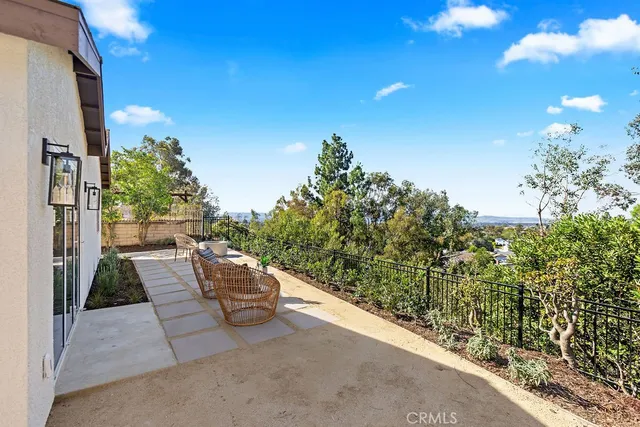 $1,425,000 | 22715 VÃa Santiago, Mission Viejo, CA 92691