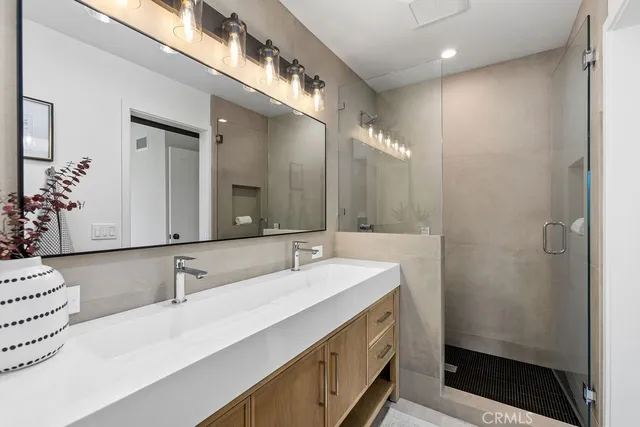 $1,425,000 | 22715 VÃa Santiago, Mission Viejo, CA 92691