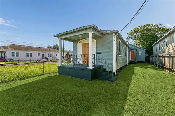 $2,200 | 1437 Gallier Street, New Orleans, LA 70117