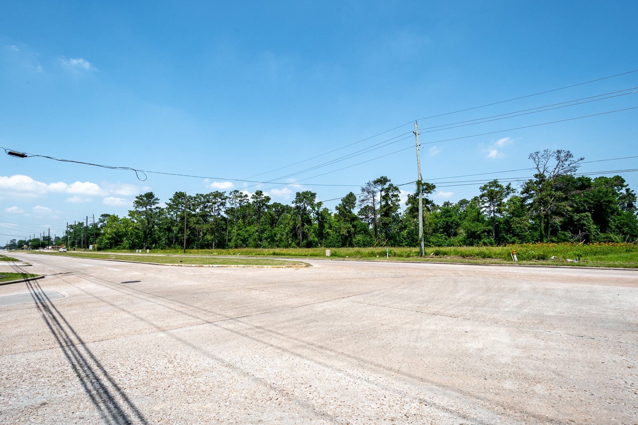 14815 Old Humble Road Houston, TX 77396 - Photo 5 of 11 a view of a tennis court