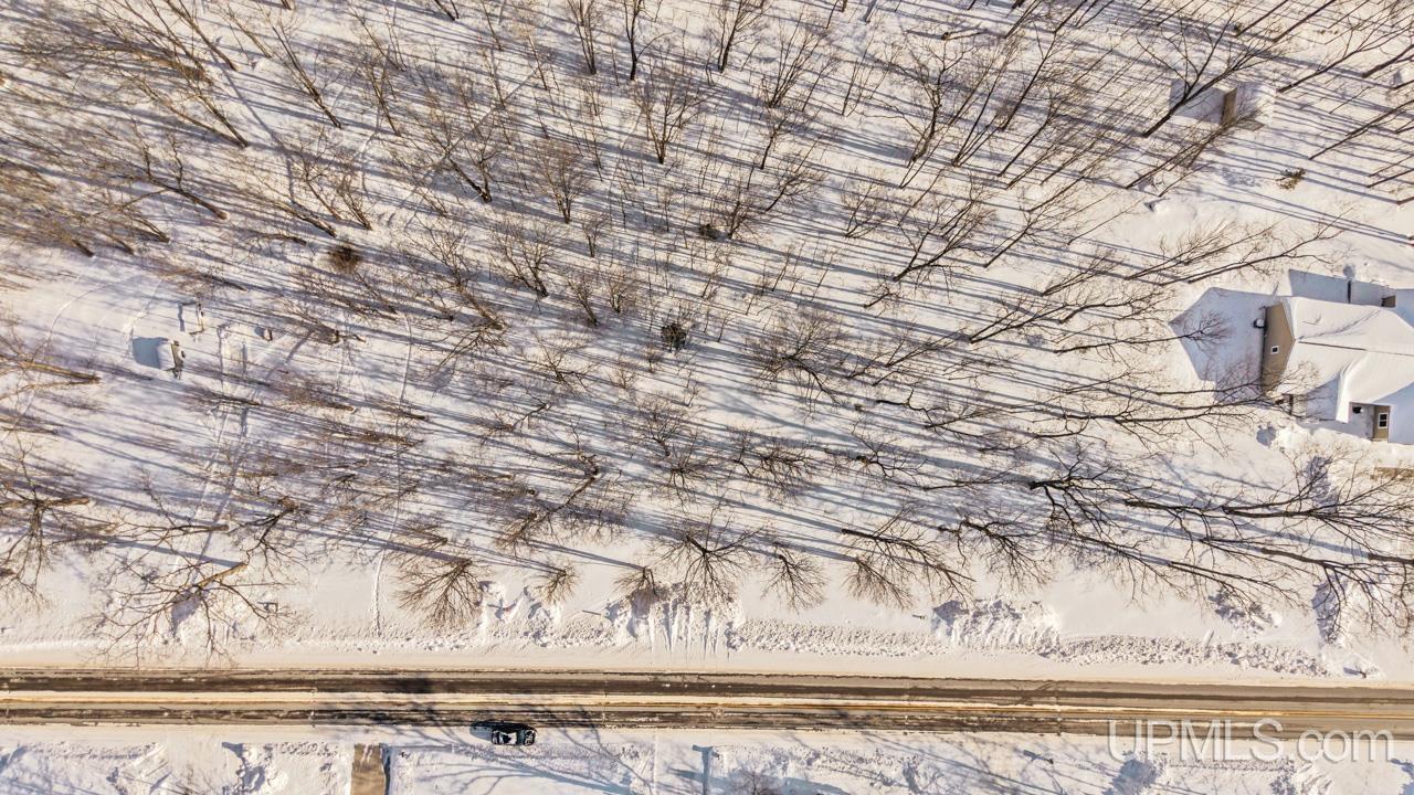 57 Tipperary Road Gladstone, MI 49837 - Photo 9 of 20