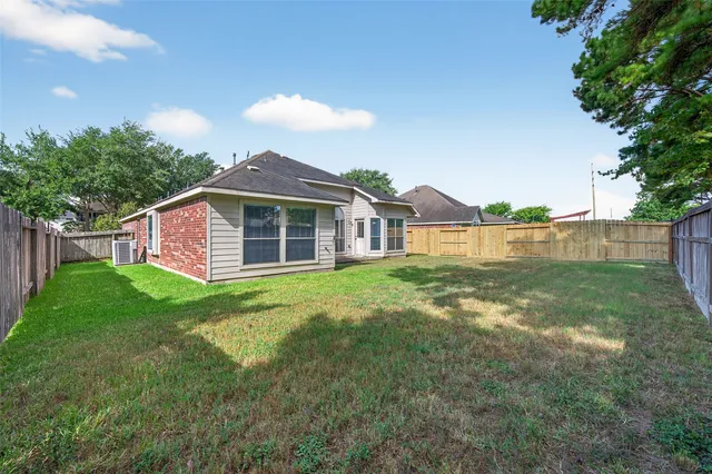 $2,100 | 11250 Muleshoe Court, Houston, TX 77095