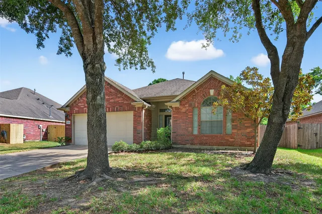 $2,100 | 11250 Muleshoe Court, Houston, TX 77095