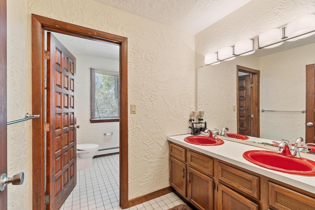 99 Beaver Road Reading, MA 01867 - Photo 19 of 42