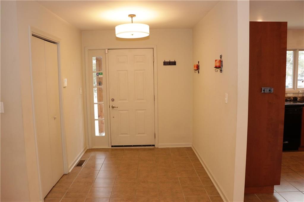 4265 Sharp Lane Columbus, IN 47201 - Photo 2 of 29 Gallery Image 2
