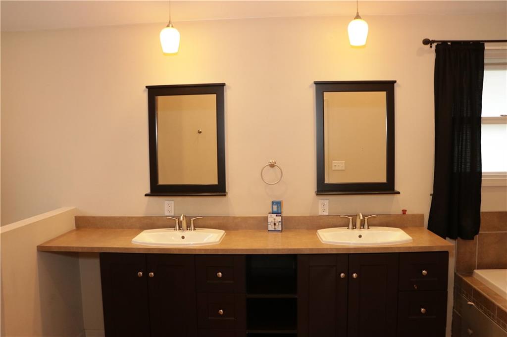 4265 Sharp Lane Columbus, IN 47201 - Photo 13 of 29 Gallery Image 13
