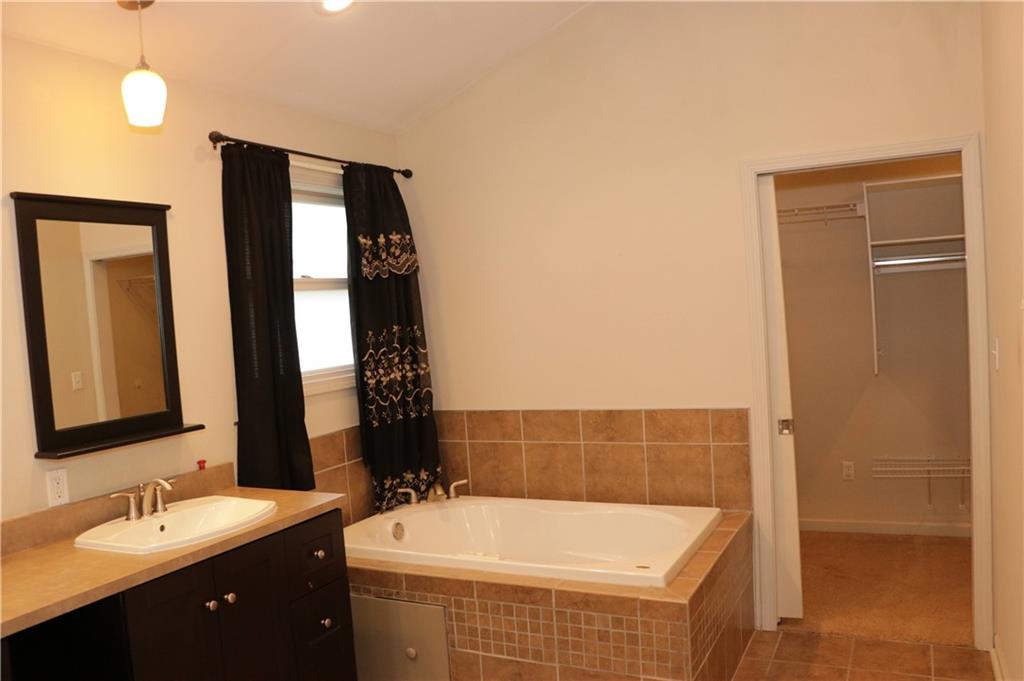 4265 Sharp Lane Columbus, IN 47201 - Photo 15 of 29 Gallery Image 15